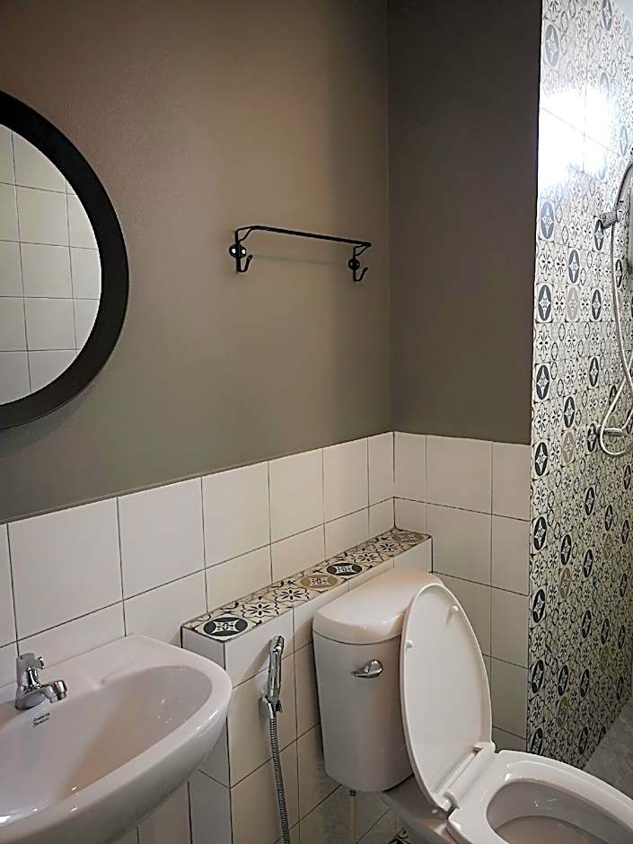 Get GuestHouse 2 (Sangsri 4)