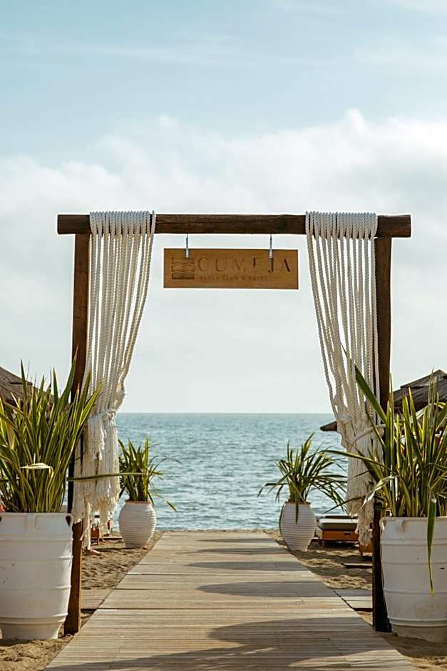 CUMEJA Beach Club & Hotel
