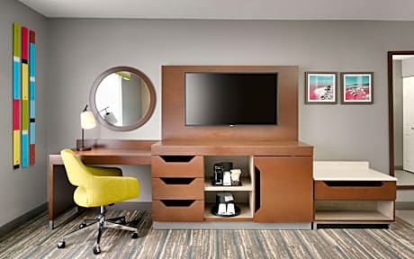 Room with Two Queen Beds - Non-Smoking