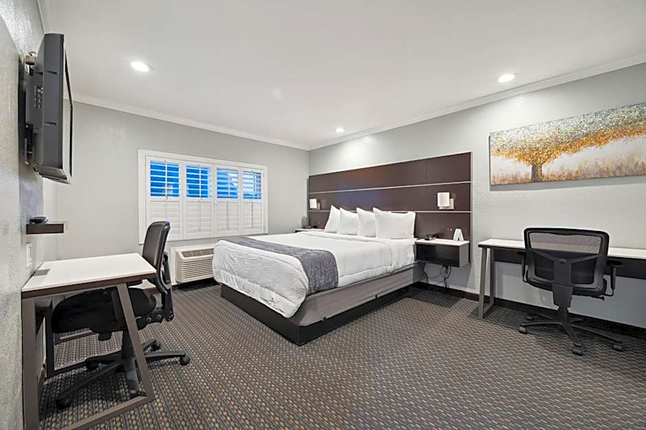 Bayhill Inn