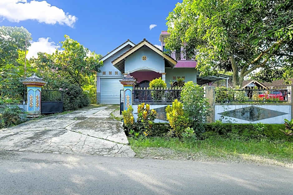 OYO Homes 91154 Desa Wisata Wayang Manyaran Wonogiri