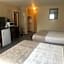 Days Inn by Wyndham Hinton