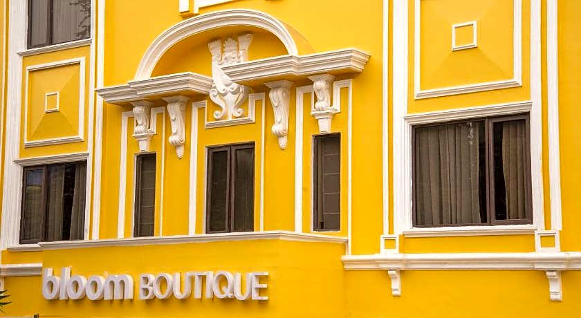 Bloom Boutique I GK1