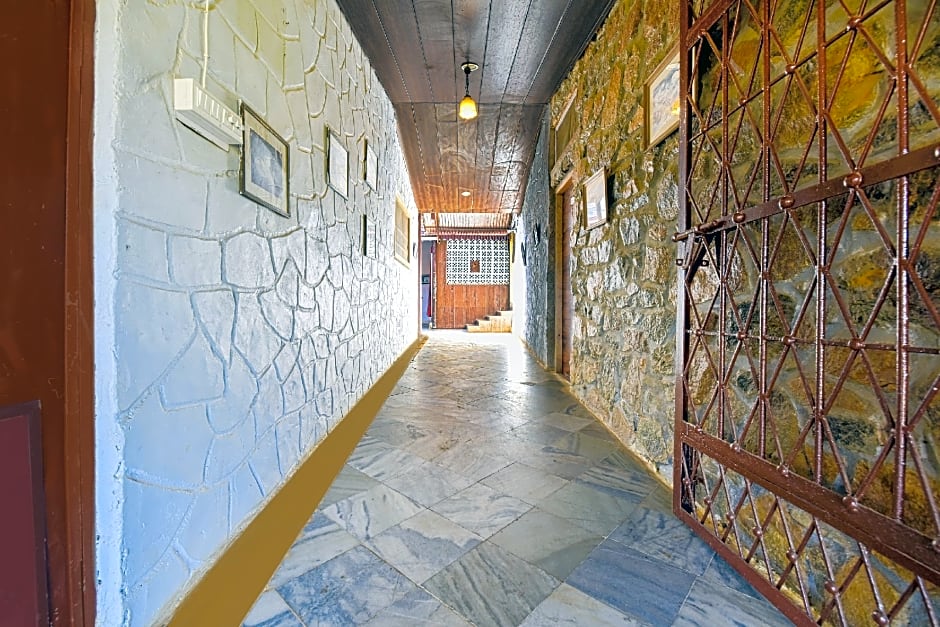 Hotel Castle Rock Mount Abu by SAH