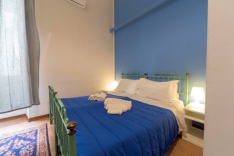 Tra L'Etna E Il Mare B&B