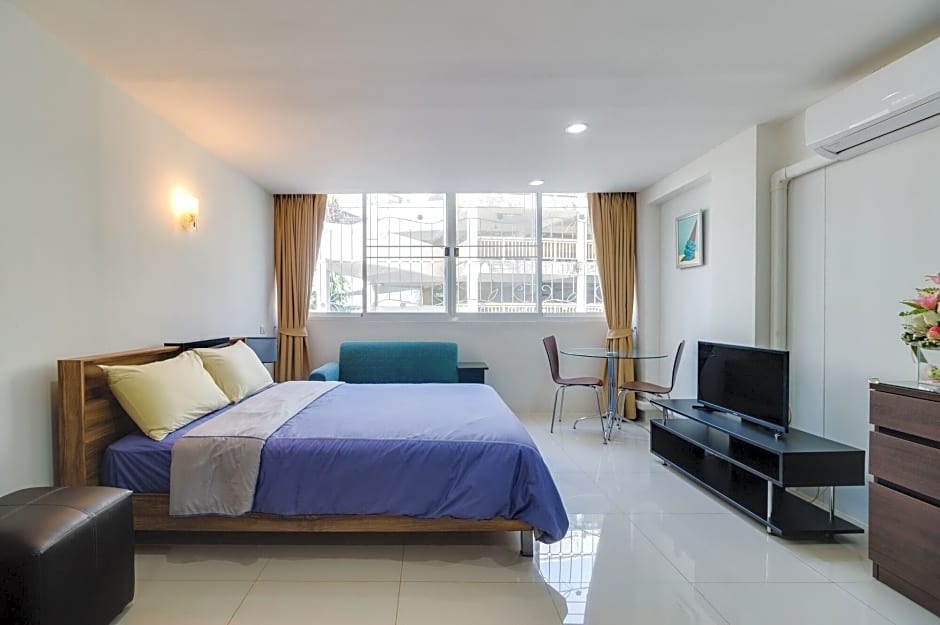 Le Vanvarothai Saladaeng Residence