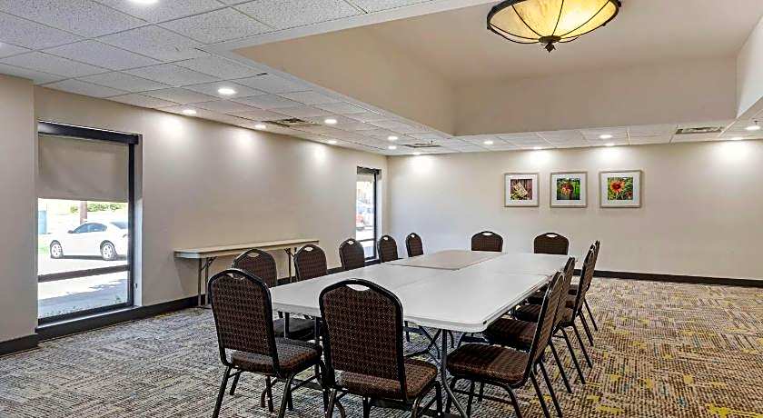 Comfort Inn Sherman - Denison Area