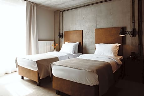 double or twin standard