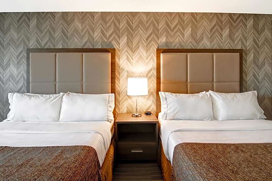 Foto 1 von 4 von 2 Queen Beds