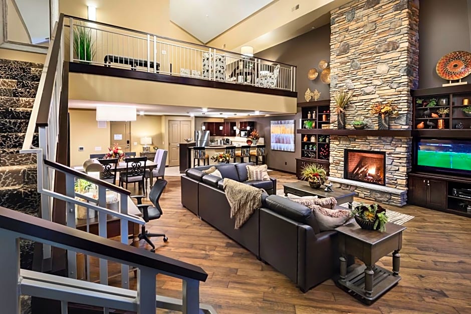 ClubHouse Hotel & Suites Fargo