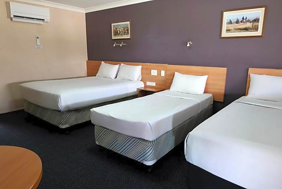 SunPalms Motel