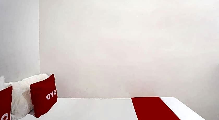 OYO Life 91670 Mannsur Homestay Syariah