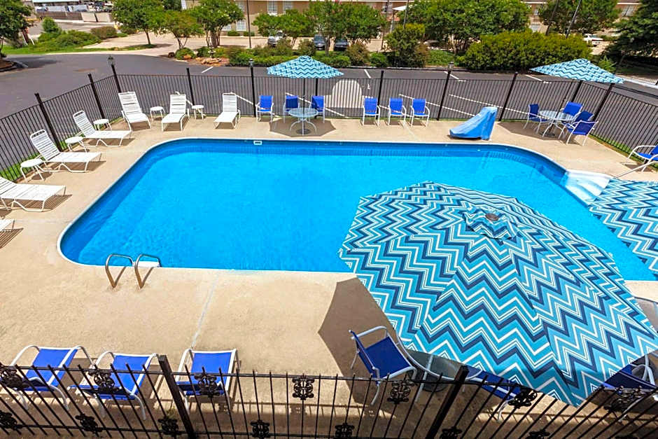 Travelodge by Wyndham Natchitoches