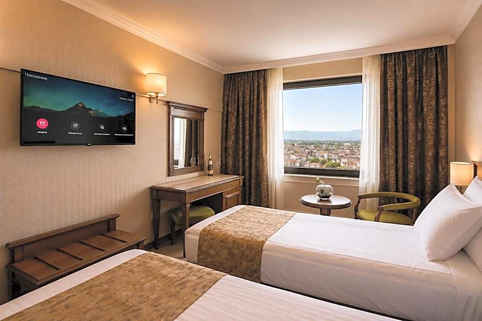 Astoria Grand Hotel