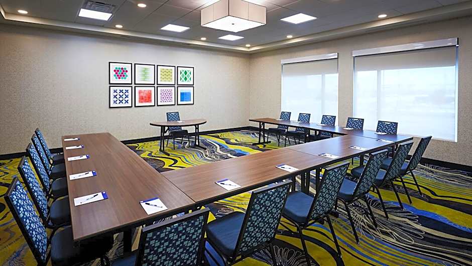 Holiday Inn Express and Suites Brantford By IHG