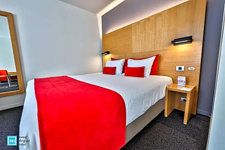 Hotel Husa De La Couronne