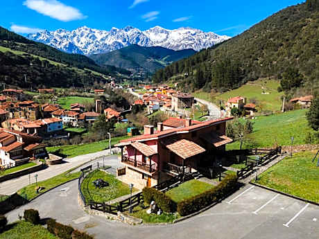 Apartamentos La Montaña