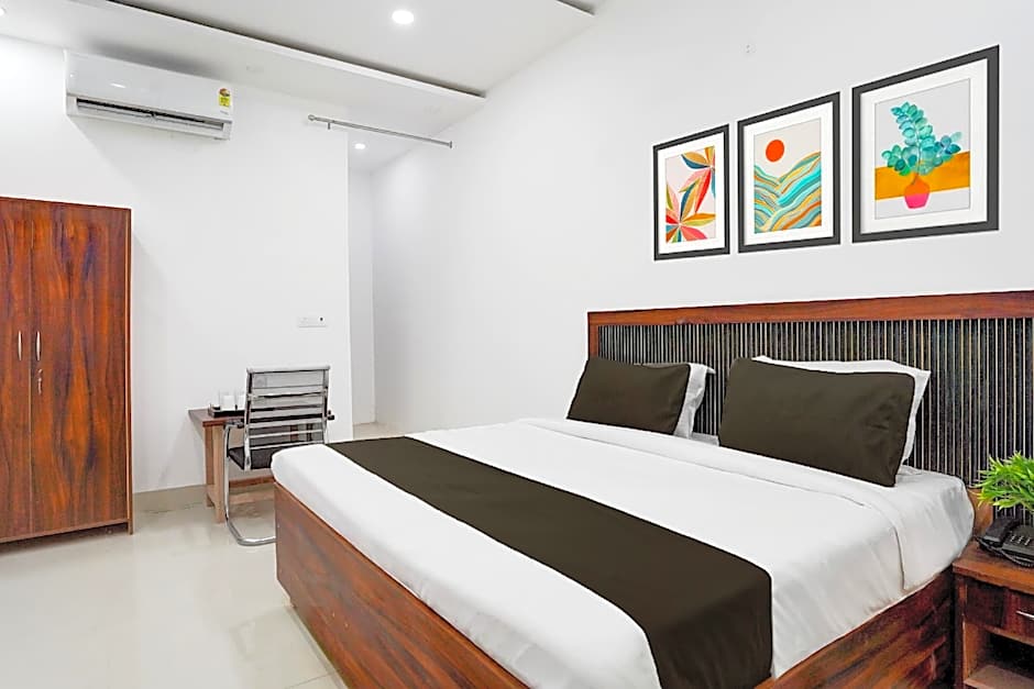 Hotel O Bhangel Dadri Road Noida