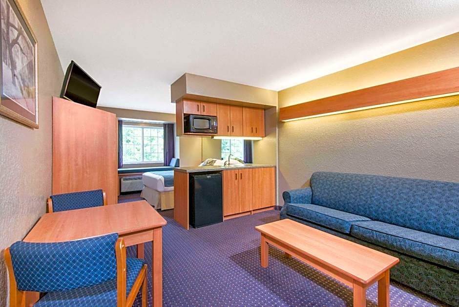 Microtel Inn & Suites By Wyndham Hazelton/Bruceton Mills