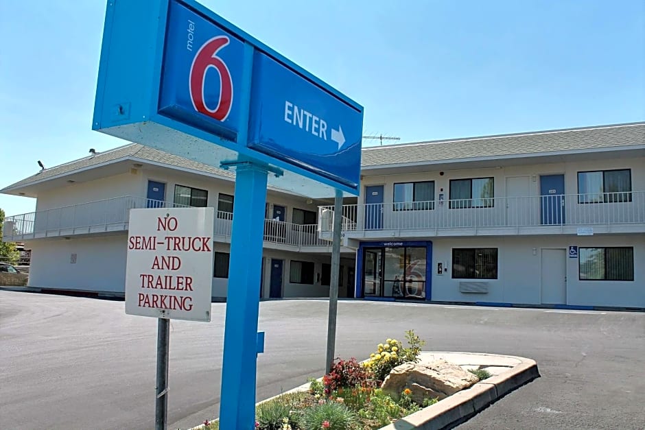 Motel 6 Atascadero, CA