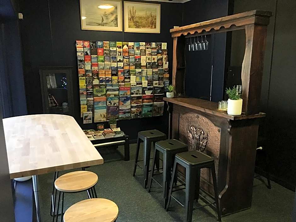 Hello Adelaide Motel and Apartments