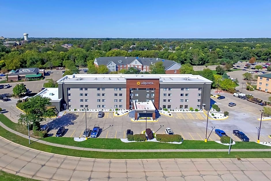 La Quinta Inn & Suites by Wyndham Des Moines West Clive
