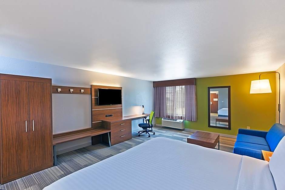Holiday Inn Express Hotel & Suites Dallas Lewisville By IHG
