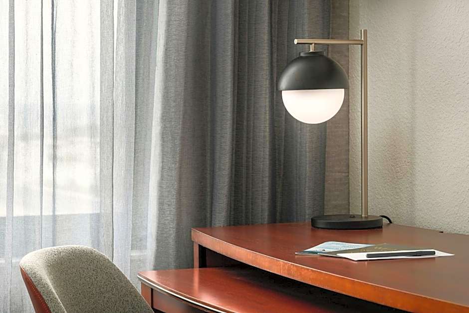 Courtyard by Marriott St. Petersburg Downtown