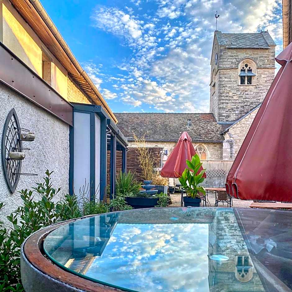 LOGIS Hotel Restaurant Auberge Du Cheval Blanc