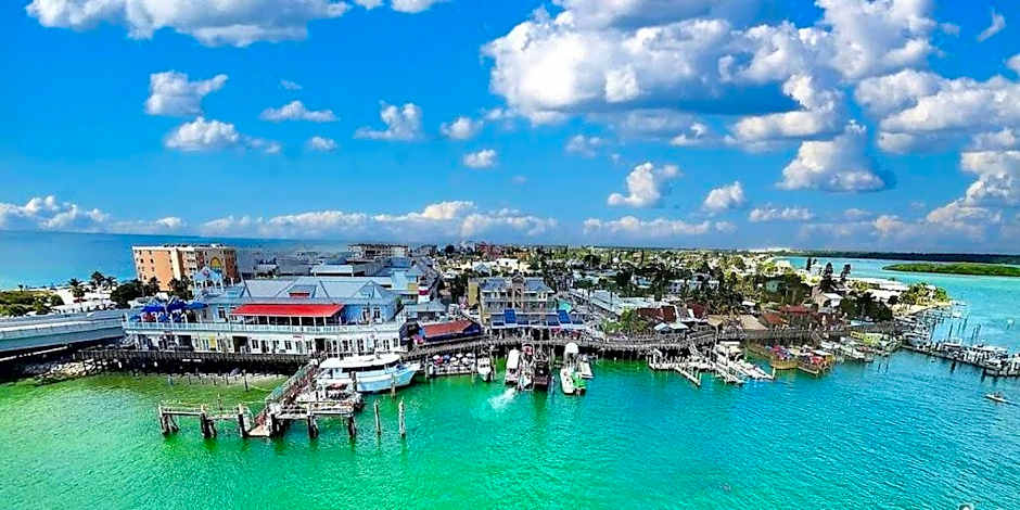 Beach Palms- Unit 102