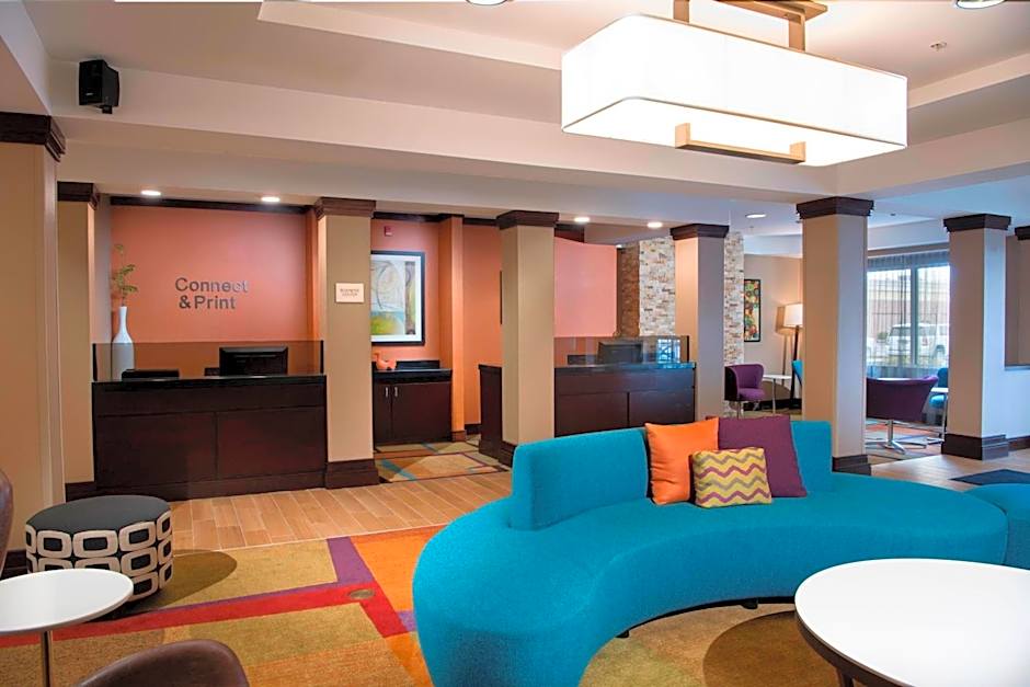 Fairfield Inn & Suites by Marriott Charleston North/University Area