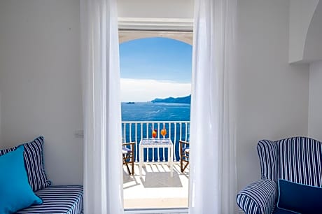 Queen Room with Sea View