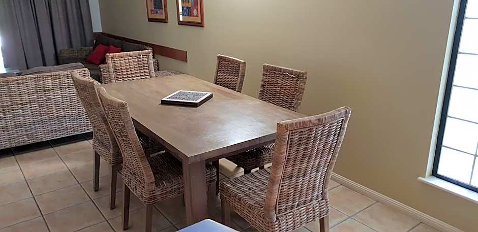 Nautilus Holiday Apartments