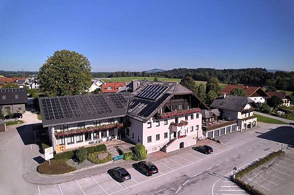 Santner, Hotel