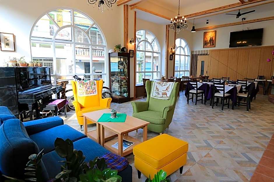 La Fleur BnB & Restaurant