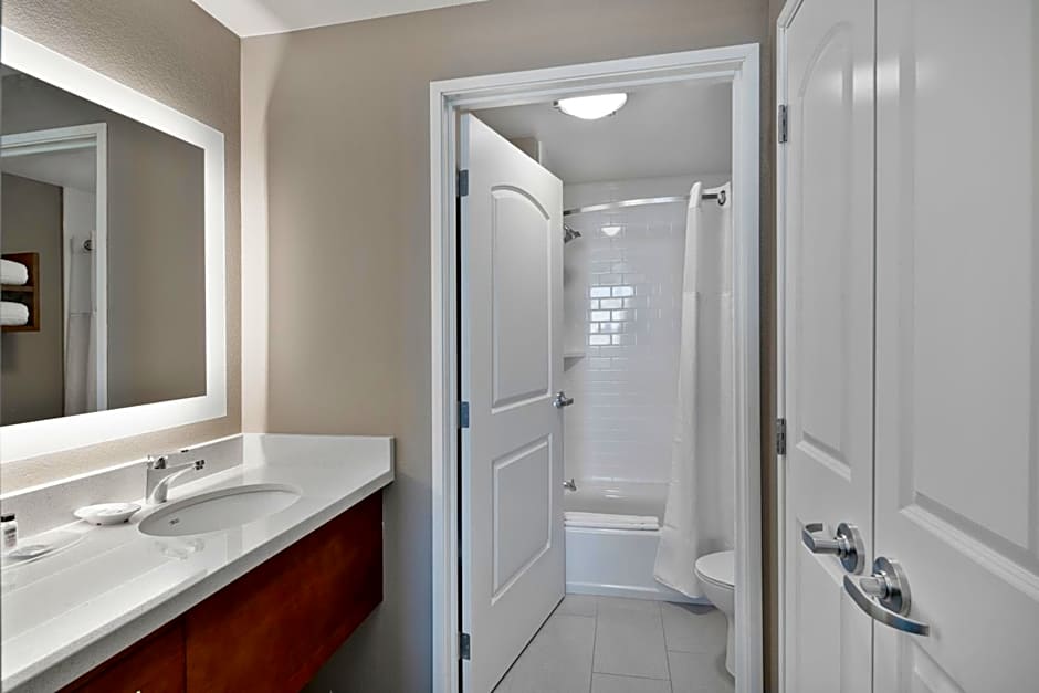 Staybridge Suites Irvine - John Wayne Airport By IHG