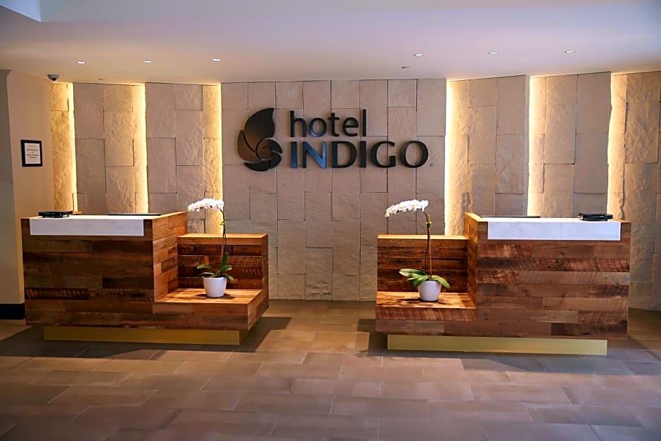 Hotel Indigo Naperville Riverwalk