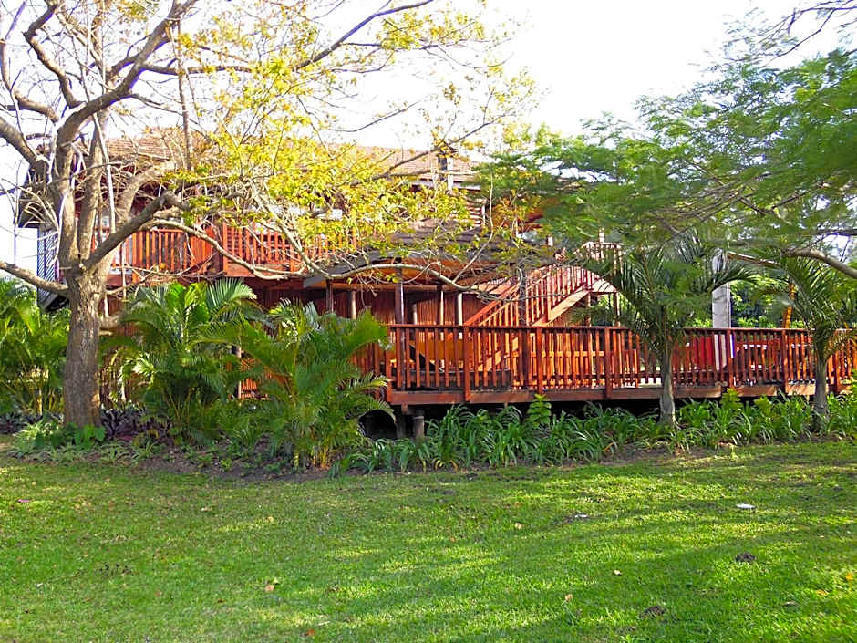 Monzi Safari Lodge