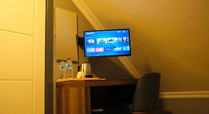 The Pearl Airport Hotel