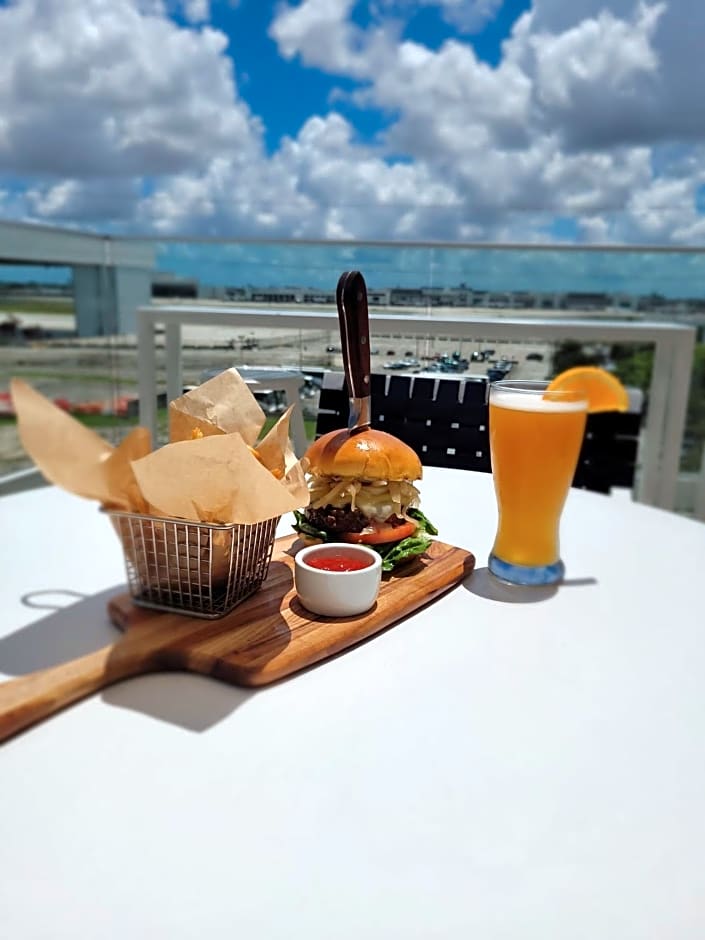 Wyndham Garden Miami International Airport