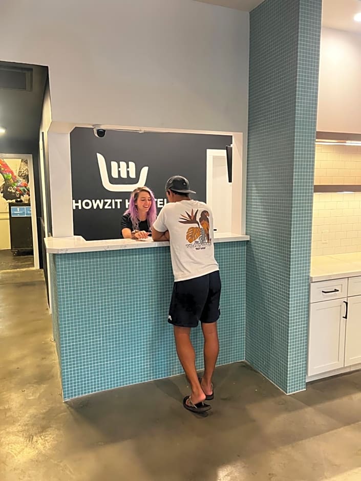 Howzit Hostels Maui