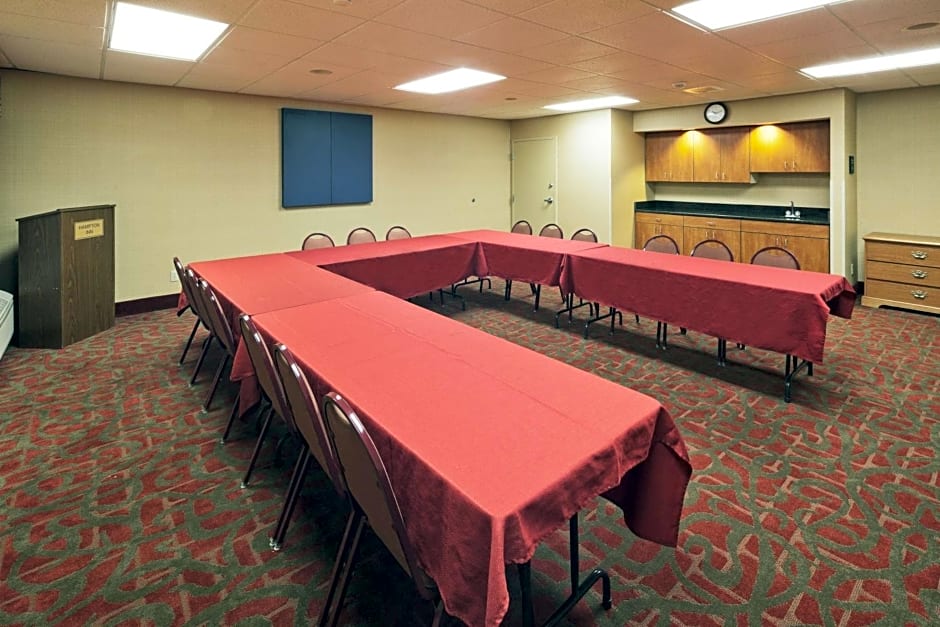 Hampton Inn By Hilton Youngstown-North