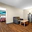 Red Roof Inn & Suites Tomah