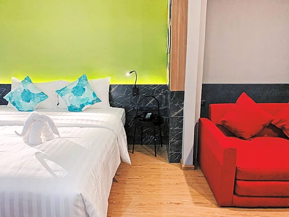 Sky Wave Patong Hotel