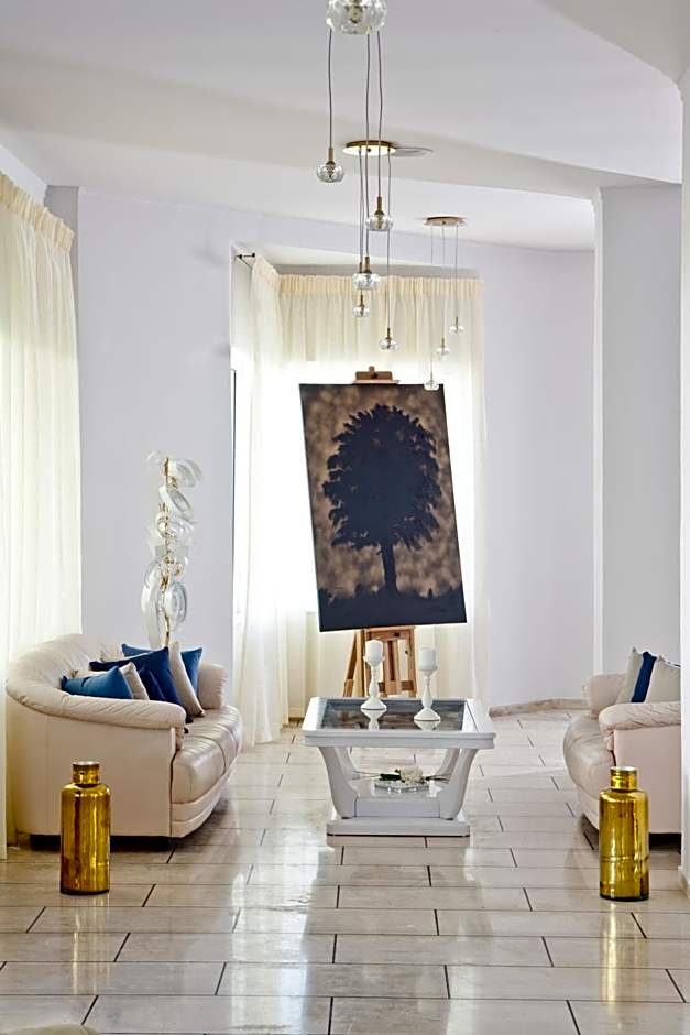 Mrs Chryssana Beach Hotel