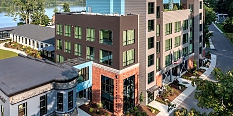 Queen Room with Two Queen Beds and River View