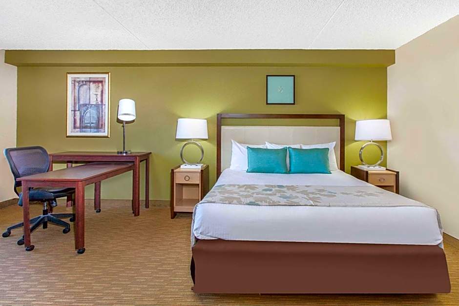 Hawthorn Suites by Wyndham Midwest City Tinker AFB