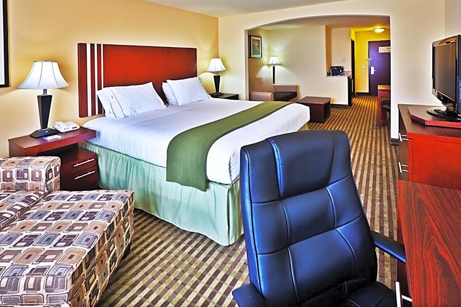 Holiday Inn Express & Suites Perry By IHG