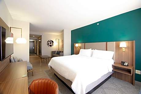 Standard King Room with Sofa Bed - Non-Smoking