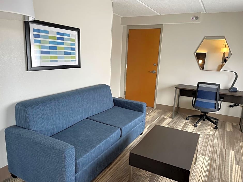 Holiday Inn Express Hotel & Suites Bluffton at Hilton Head Area By IHG